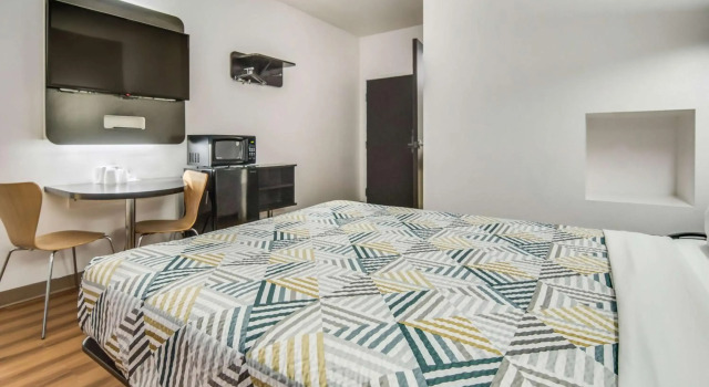 Motel 6-Cleburne, TX, Buchen Sie Motel Cleburne Dallas - Fort Worth und Umgebung