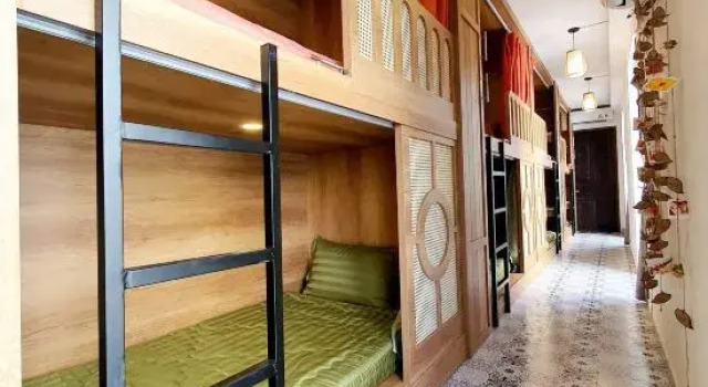 Кровать в общем номере (женский номер) The Lovenote Home