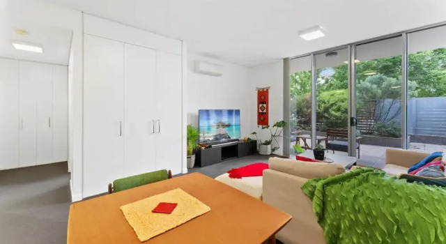 Апартаменты Tranquil 1-bed Apartment With Courtyard, Pool, BBQ