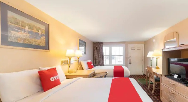 Четырёхместный номер Standard с балконом OYO Hotel Starlite Seneca Falls