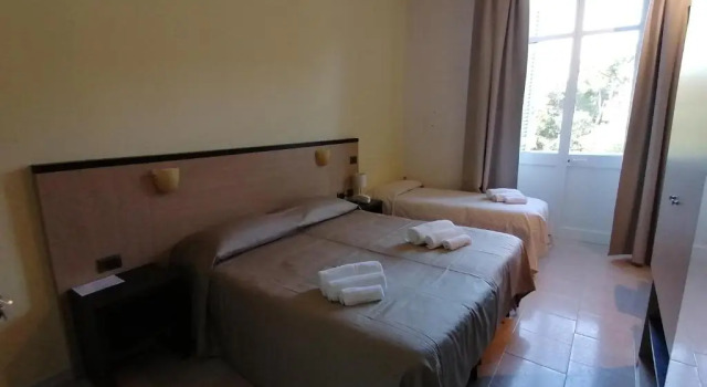 Трёхместный номер Standard с балконом Hotel Cilene