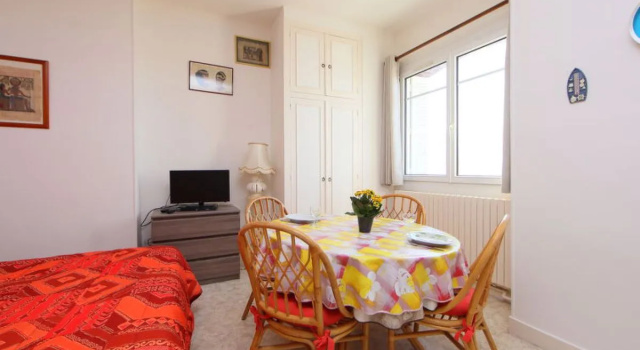Le Caneton 16551, Book Hotel Hoteller i Lower Normandy med parkering, Parkering