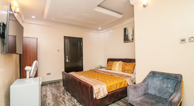 Westwood Girls House, Buchen Sie Hotel Jibowu Lagos