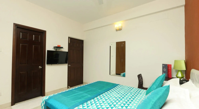 OYO 37 SilverKey Thuraipakkam