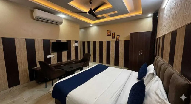 Номер Superior HOTEL KINGS PARADISE BANQUET & LAWN, Airport