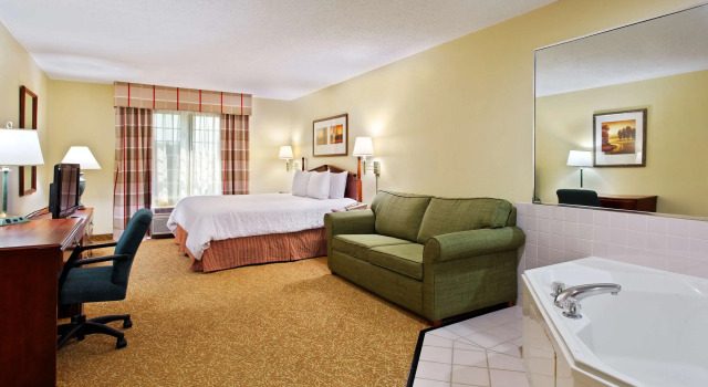 Country Inn & Suites by Radisson, Elgin, IL