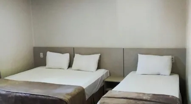 Трёхместный семейный номер Standard Sudoeste Hotel