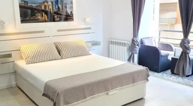 CasaMila Guest House, Забронировать Гостевой дом Гостевые дома Аликанте, рядом с Площадь Boulevard, Гостевой дом