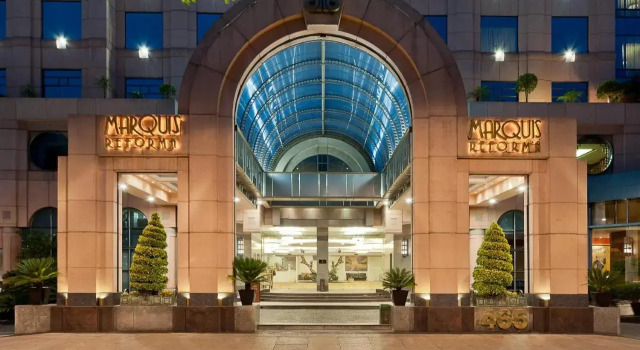 Marquis SkySuites, Забронировать Отель Отели Мехико с бассейном, рядом с Estela de Luz, Бассейн