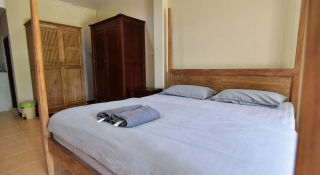Baan Chai Lay Apartment, Забронировать Апартаменты/квартира Отели Ланта-Яй с парковкой, рядом с Police Station, Парковка