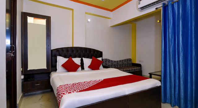 OYO 13086 Temple City Guest House