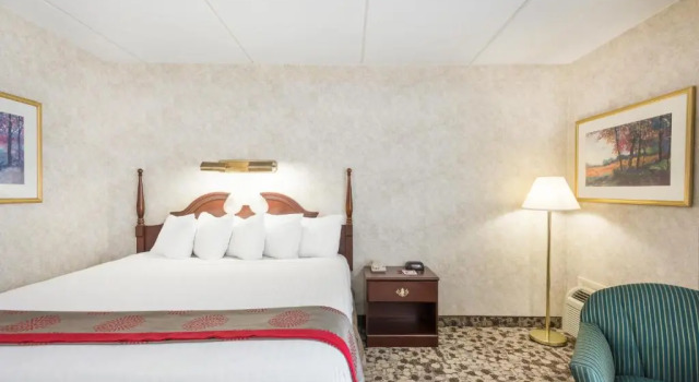 Номер Standard Ramada Plaza by Wyndham Portland