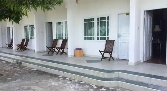 Hotel Satria Wisata, Book Hotel Hotels in Sulawesi with Parking, Parking