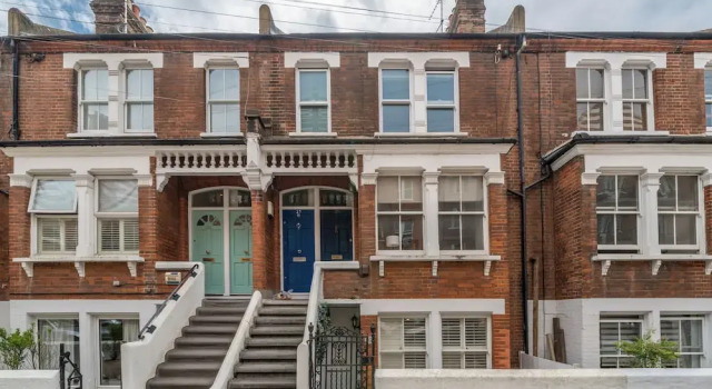 Modern flat near Battersea Park, London