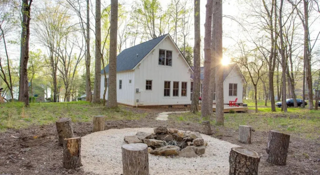 Коттедж Enchanting Andersonville Home Steps to Norris Lake