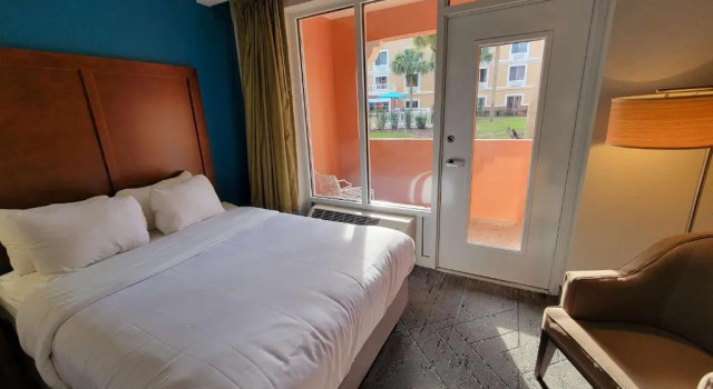 Четырёхместный номер Standard SureStay Plus Hotel by Best Western The Villages