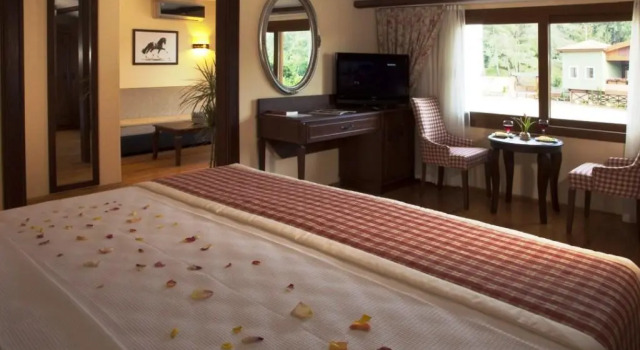 Padok Premium Hotel Stables, Rezervovat Hotel Atakoy Ula