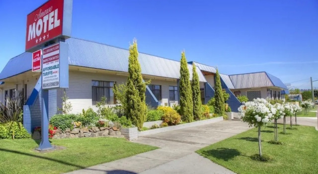 Amaroo Motel