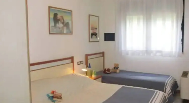 Апартаменты c 1 комнатой с балконом и с видом на сад Flat in Residence With Swimming Pool and Balcony