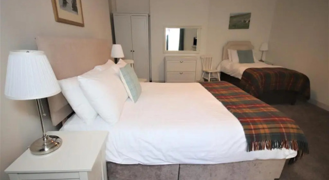 Люкс Inglestone House Guest House