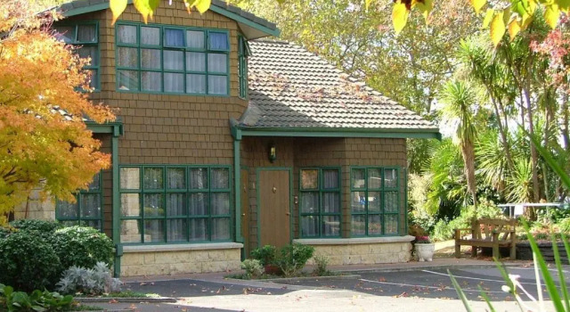 Апартаменты Cambridge Mews Motel