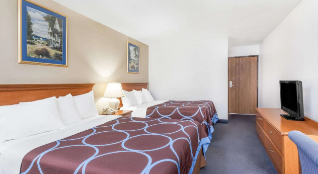 Четырёхместный номер Standard Super 8 by Wyndham Montgomery Maybrook