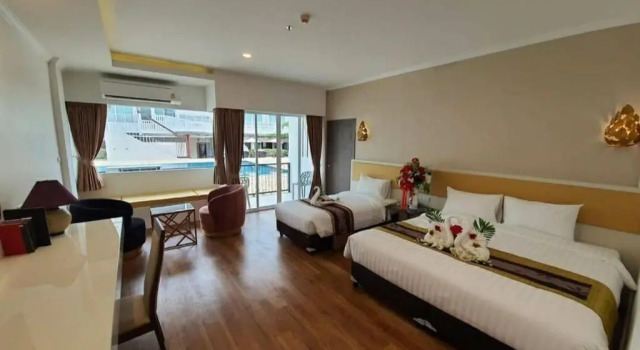 Двухместный номер Deluxe Swan Lake Hotel Sattahip