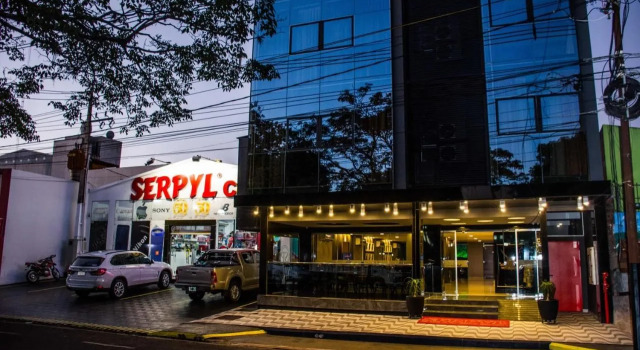 SERPYL Plaza Hotel, Book Hotel Hotels in Itapua with Parking, Parking