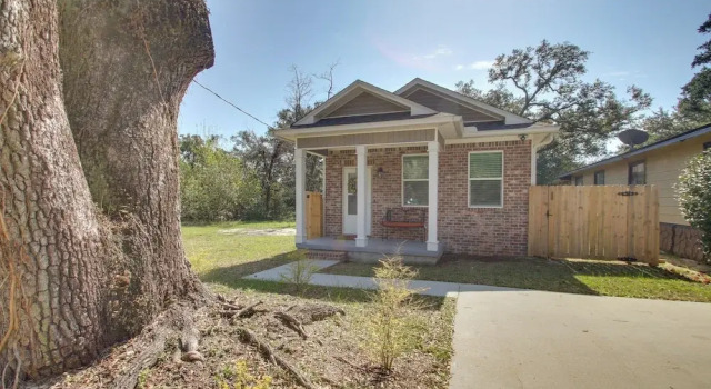 Коттедж Downtown Pensacola Vacation Rental w/ Yard