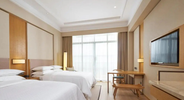Двухместный номер Standard с видом на поле для гольфа Four Points By Sheraton Chengdu, Pujiang Resort