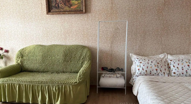 Apartments on Vishnevsky 7, Prenota Appartamento Kaluga 