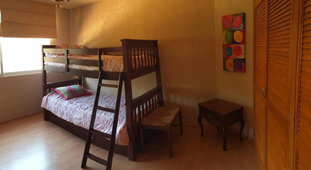 Condominio junto a la cañada Eca do Queiros, Book Hotel Zapopan Jalisco