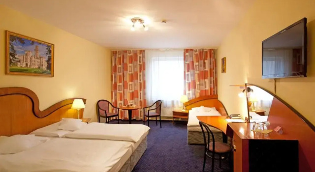 Трёхместный номер Comfort Hotel Savoy