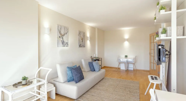 Olaias Modern W/ Garage by Homing
