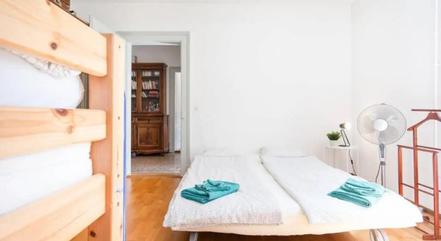 2 Zimmer in Jugendstilwohnung mit Garten (1-6 P.), Prenota Appartamento  