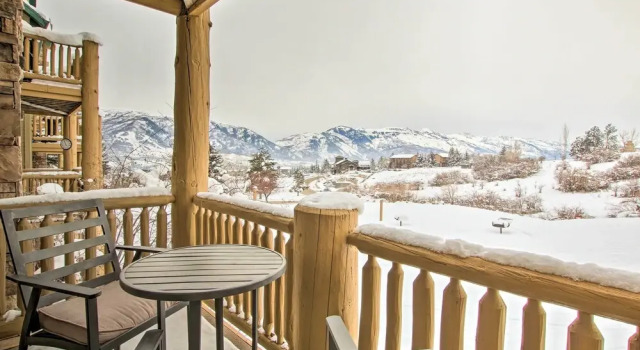 Апартаменты с 3 комнатами с балконом Cozy Eden Condo w/ Mtn Views in Wolf Creek Resort!