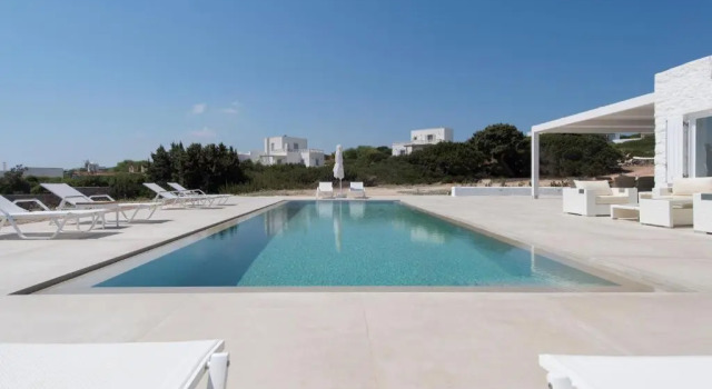 White Santa Maria Villa, Rezervovat Vila Hotely v Santa Maria s bazénem, Bazén