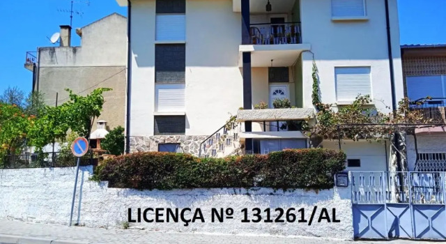 Casa Os Maias - Jardim, terraço e espaço para 10 pessoas, Забронировать Отель Мирандела Trás-os-Montes e Alto Douro, рядом с Средневековый мост в Миранделе