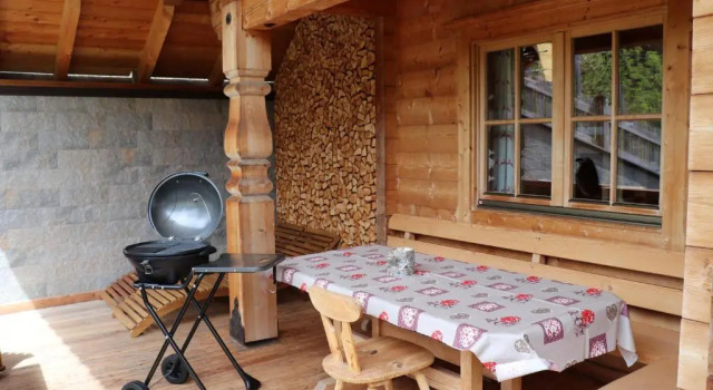 Ferienhaus Stubaiblick, Rezerwuj Hotel Hotele w Tyrol z parkingiem, Parking