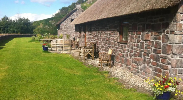 Коттедж с 3 комнатами Clan Cottages Luxury Thatched Retreat near Oban