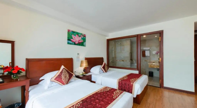 Двухместный номер Standard с видом на город Red Sun Nha Trang Hotel