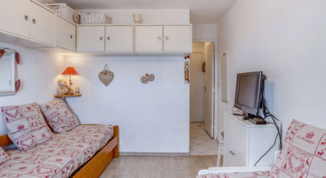 Vostok Zodiaque 17256, Book Hotel Hoteller i Rhône-Alps med pool, Swimmingpool