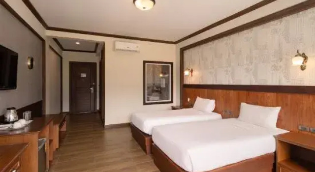 Номер Deluxe с балконом Le Erawan Phang Nga Hotel
