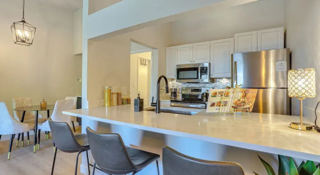 Апартаменты 1 Mi to Dtwn: Condo w/ Pool Access in Castle Rock