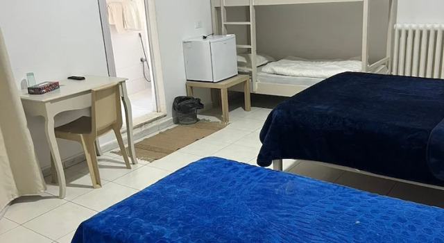 Четырёхместный номер Standard Hotel Transatlantique Tunis