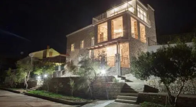 Stone House Villa Darinka, Prenota Villa Hotel a Croatian Islands con piscina, Piscina
