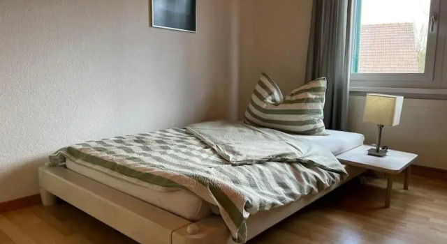 Charmante und zentrale Wohnung am Weiherpark Arbon, Prenota Hotel Hotel a Svizzera orientale con parcheggio, Parcheggio