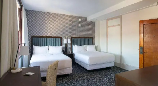 Шестиместный номер Standard Hotel Petersburg, Tapestry Collection By Hilton