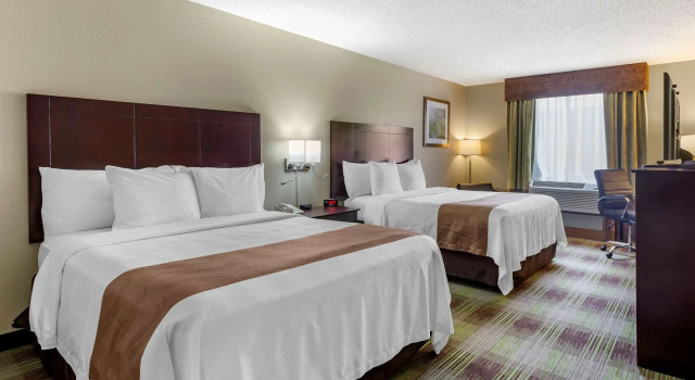 Четырёхместный номер Standard Quality Inn St. Robert - Ft. Leonard Wood
