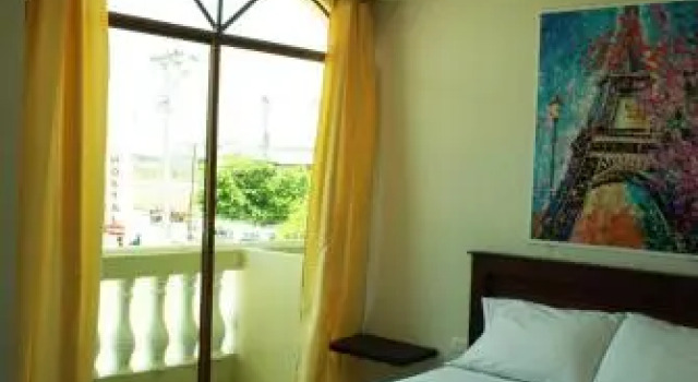 Hostal Malania, Rezerwuj Hotel Manta Manabi